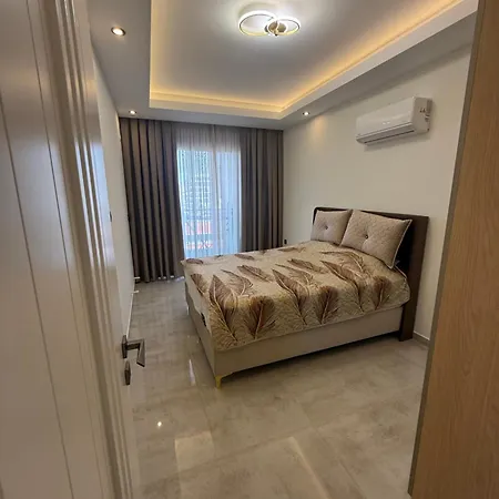 Luxury Near Cleopatra- Midpoint 41 *